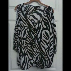 Worthington Ladies top SZ L geometric design New